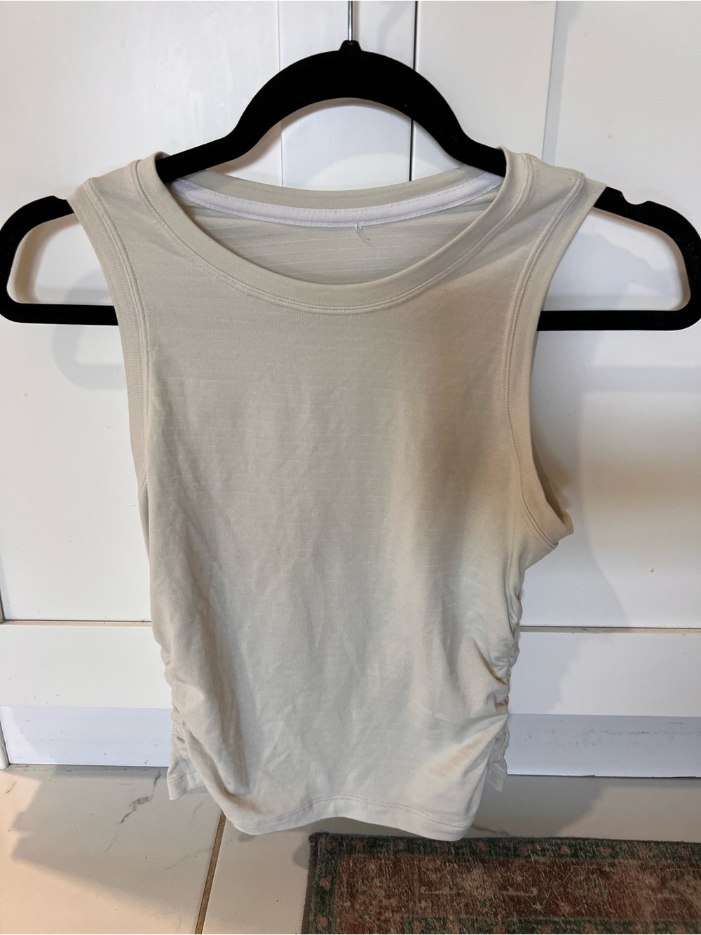 Lululemon License to Train Tight-Fit Tank Bone Size 6 NWOT